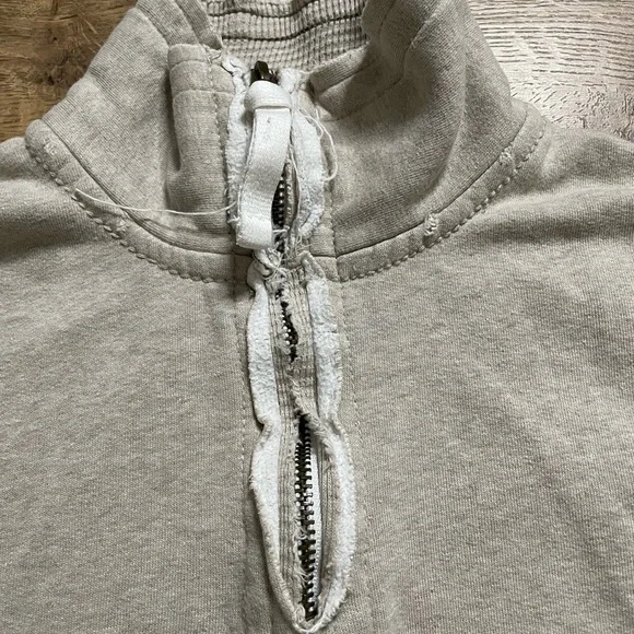 American Eagle Outfitters Men's Light Tan 1/4 Zip-Up Sweater size Medium - Picture 4 of 13